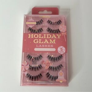 ProBeauty Essentials Holiday Glam Lashes Petite Wispies - Black.